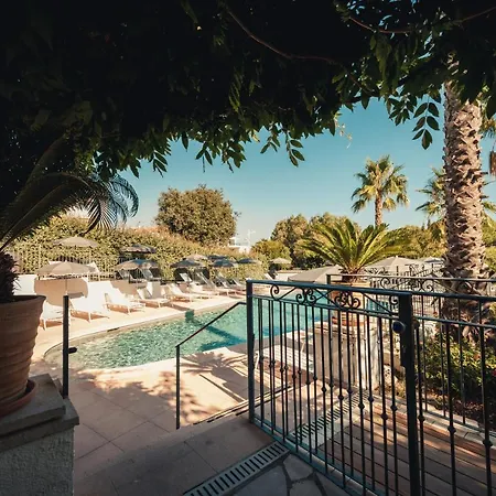 Le Catalogne Hotel