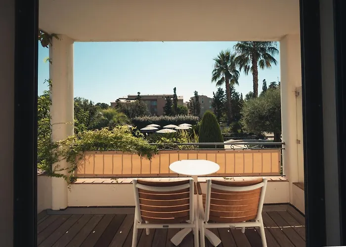 Hotel Der Valk Le Catalogne