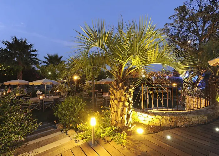 Hotel Der Valk Le Catalogne 4*